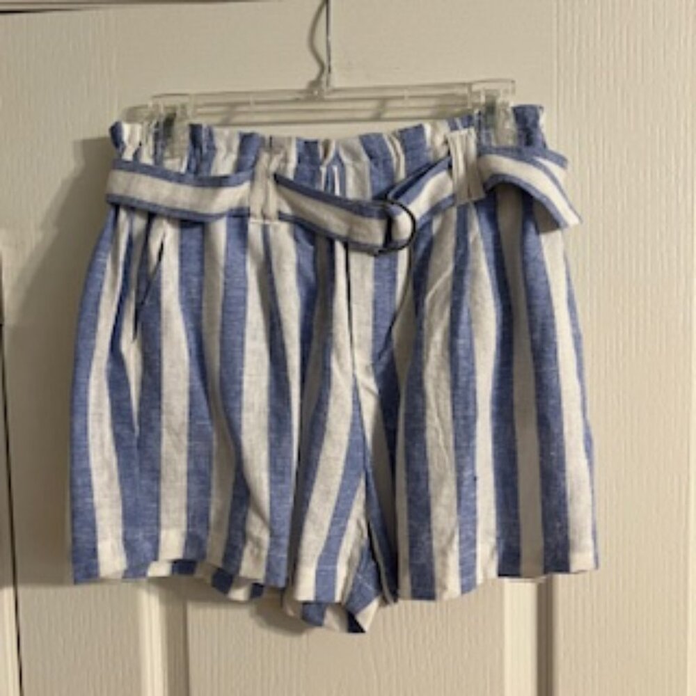 Love Tree Women's Linen Blend Paper Bag Blue & White Striped Shorts NWT Large